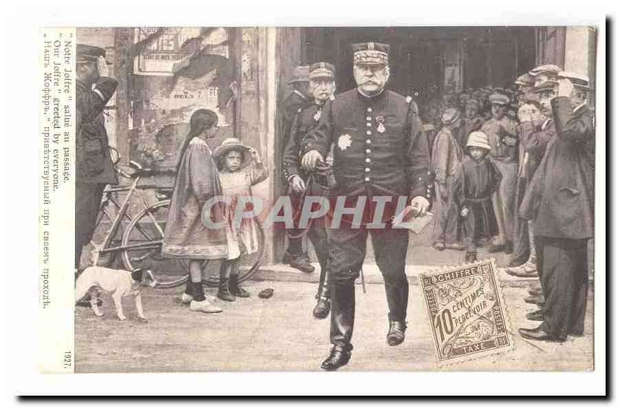 CPA Militaria Notre Joffre salue au passage