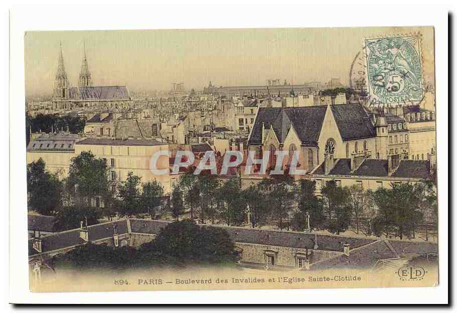 Paris (7eme) CPA boulevard des Invalides et l'eglise Sainte Clotilde