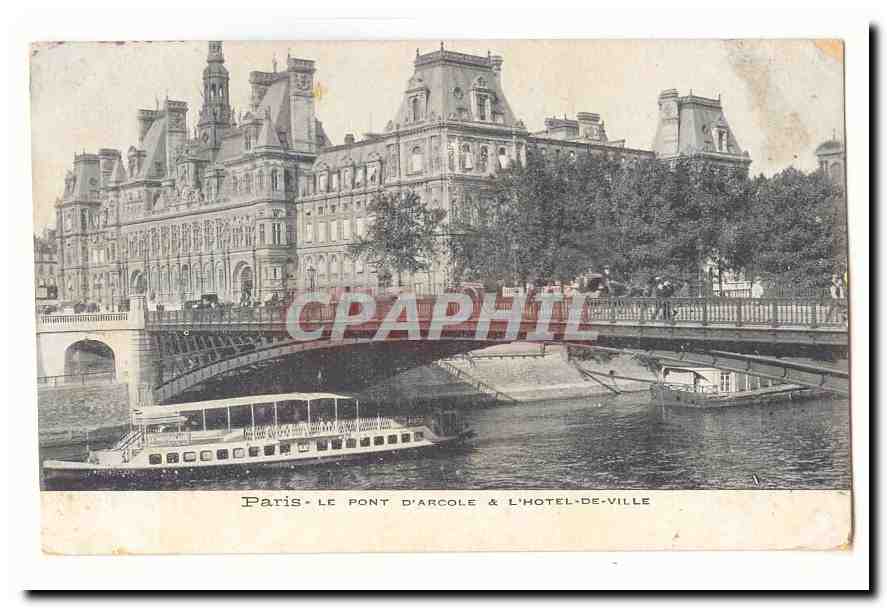 Paris (1er) CPA Le pont d'Arcole et l'hotel de ville (bateau)