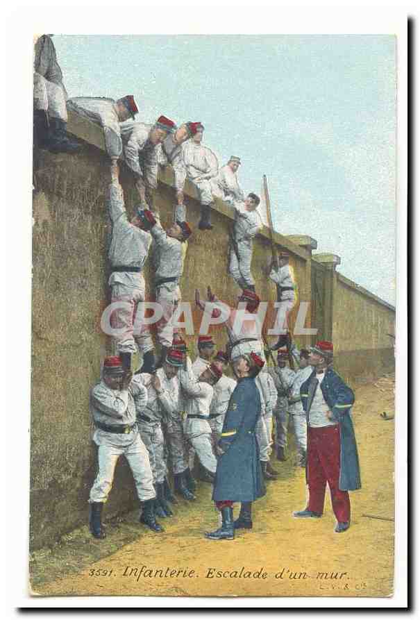 CPA Militaria Infaterie Escalade d´un mur (Saint Dizier Textile vetements Paul Venot rue Gambetta) TOP