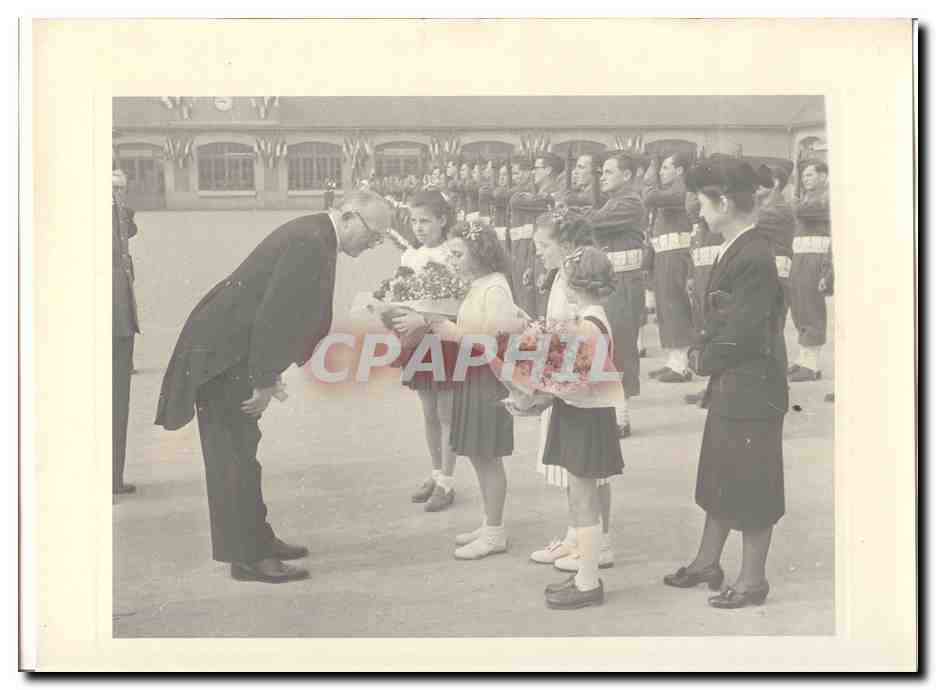 PHOTO Voyage officiel de Mr le President de la Republique Dijon Macon 15 et 16 mai 1948 Auriol a Dijon Gare enfants