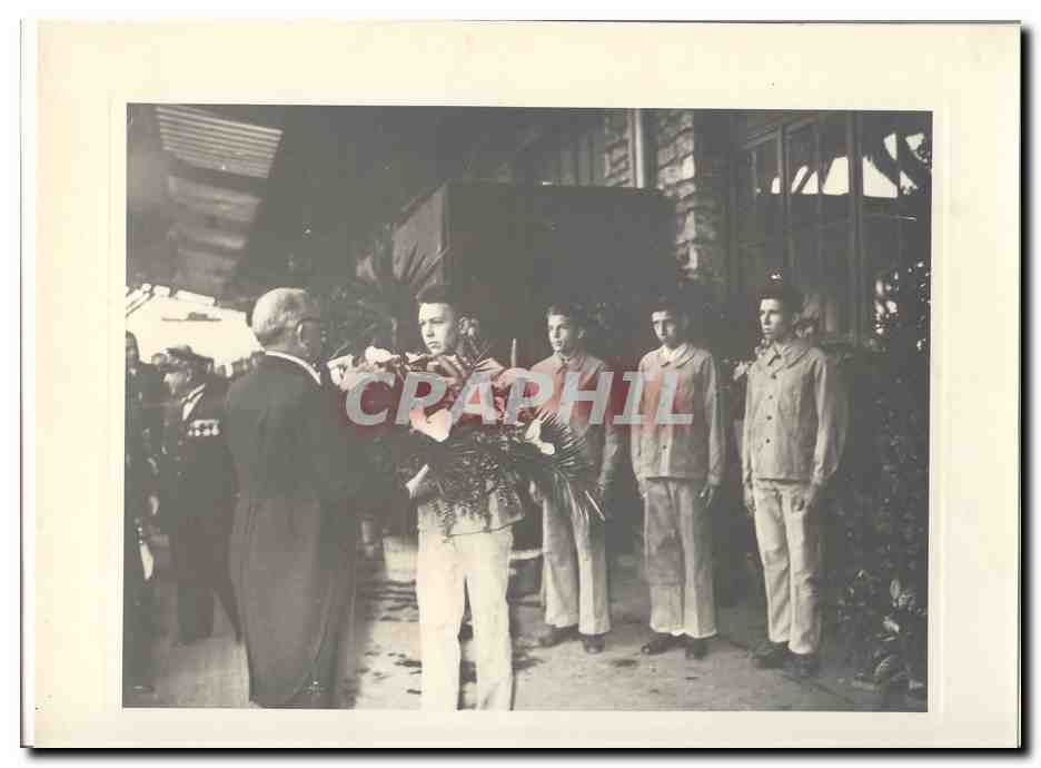 PHOTO Voyage officiel de Mr le President de la Republique Dijon Macon 15 et 16 mai 1948 Auriol a Dijon Cheminots