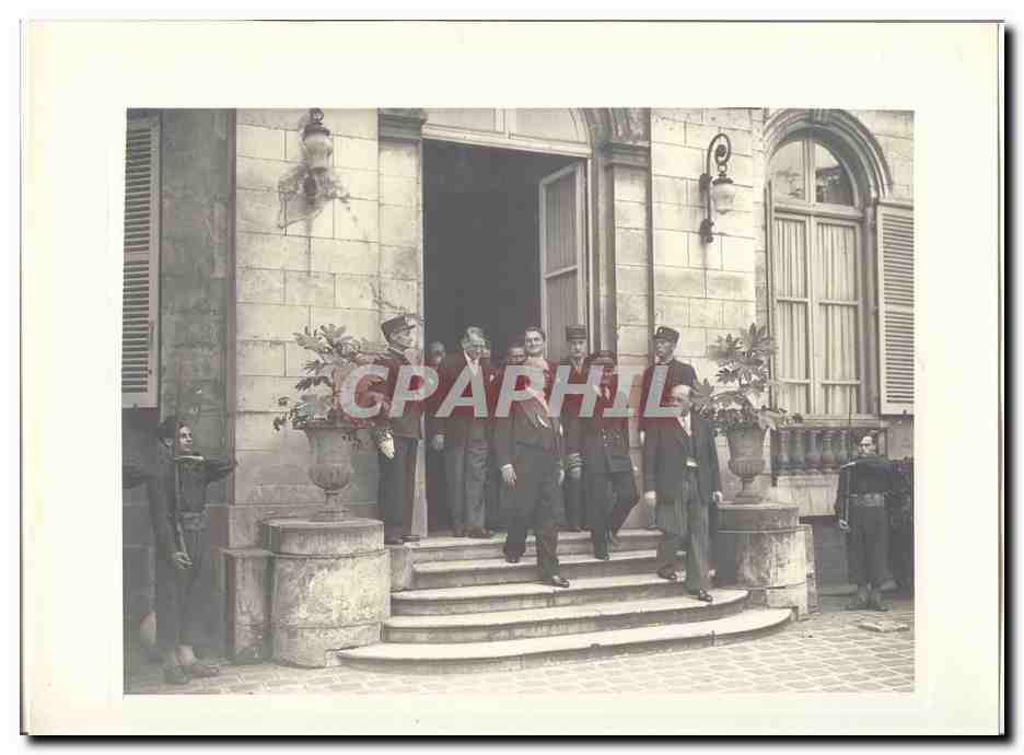 PHOTO Voyage officiel de Mr le President de la Republique Amiens Abbeville 8 Mai 1948 Auriol a Amiens Prefecture