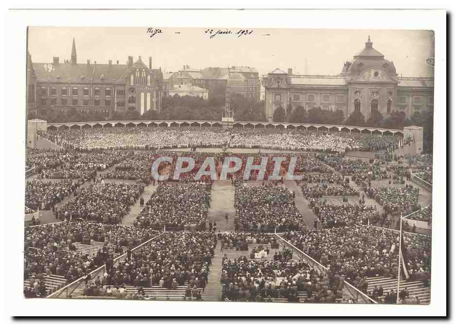 Péja — 23 juin 1931 — foule dans la place centrale