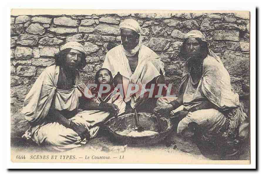 Algerie CPA Scenes et Types Le couscous (tres animee)