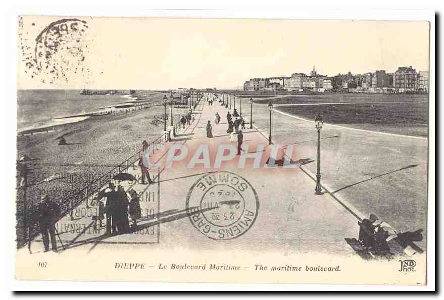 Dieppe CPA Le boulevard Maritime The maritime boulevard