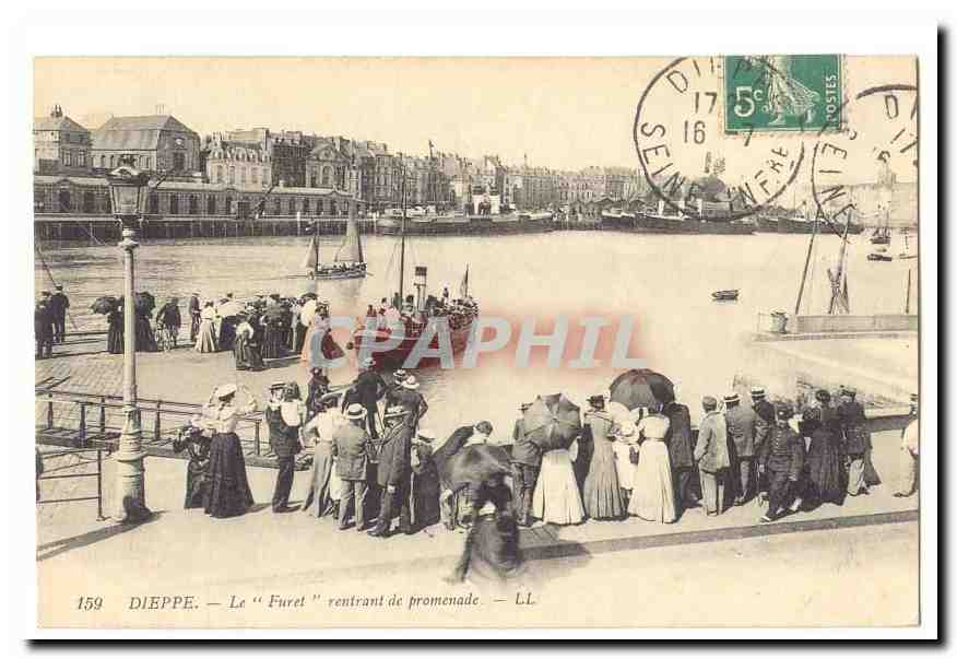 Dieppe — Le "Furet" rentrant de promenade — LL