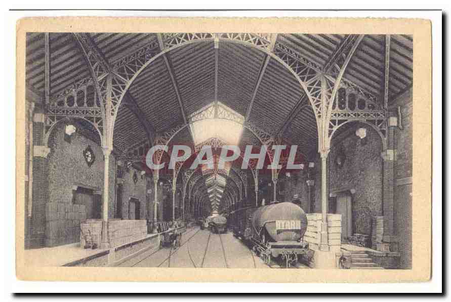 Thuir CPA Les chais de Byrrh a Thuir Le grand Hall long de 260 metres et large de 20 metres