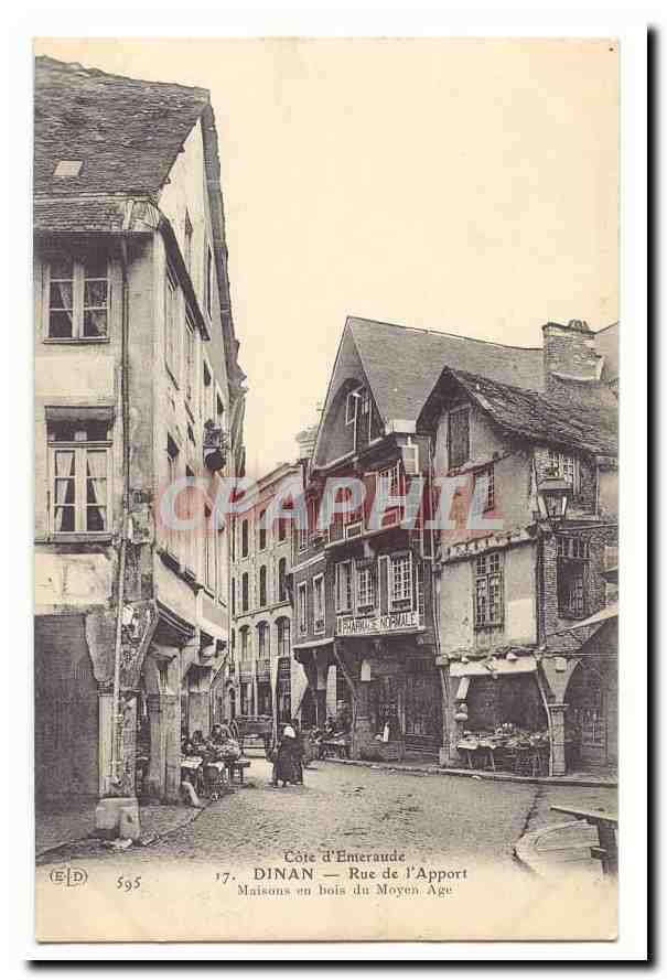 Dinan — Rue de l'Appport — Maisons en bois du Moyen Âge