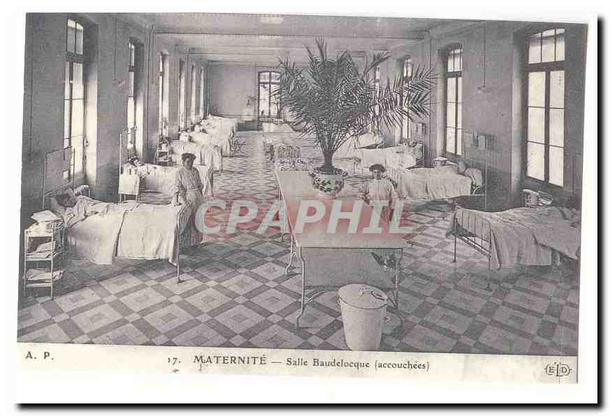 REPRODUCTION Maternite Salle Baudelocque (accouchees)