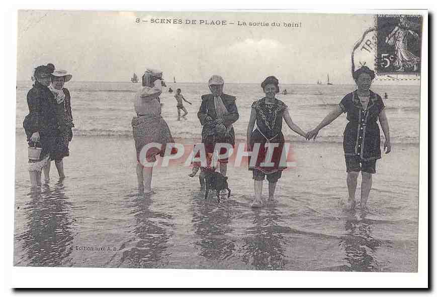 REPRODUCTION Scenes de plage CPA la sortie du bain (baigneuses)