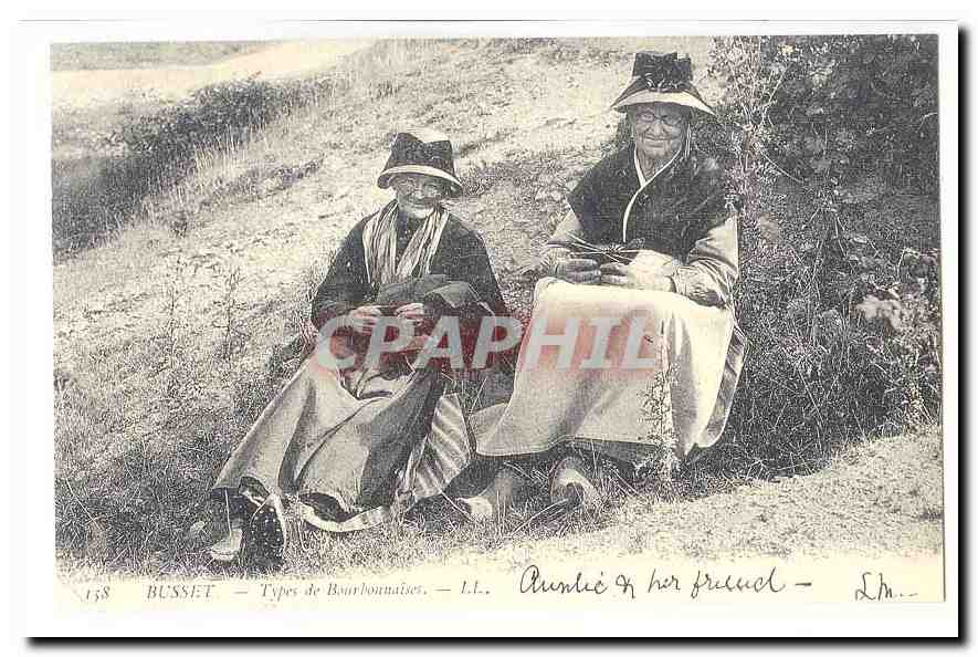 REPRODUCTION Vichy CPA Boubonnaise (vieille femme)