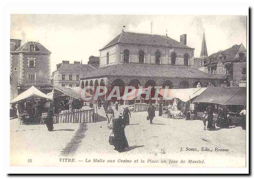 REPRODUCTION Vitre CPA La halle aux grains et la place un jour de marche