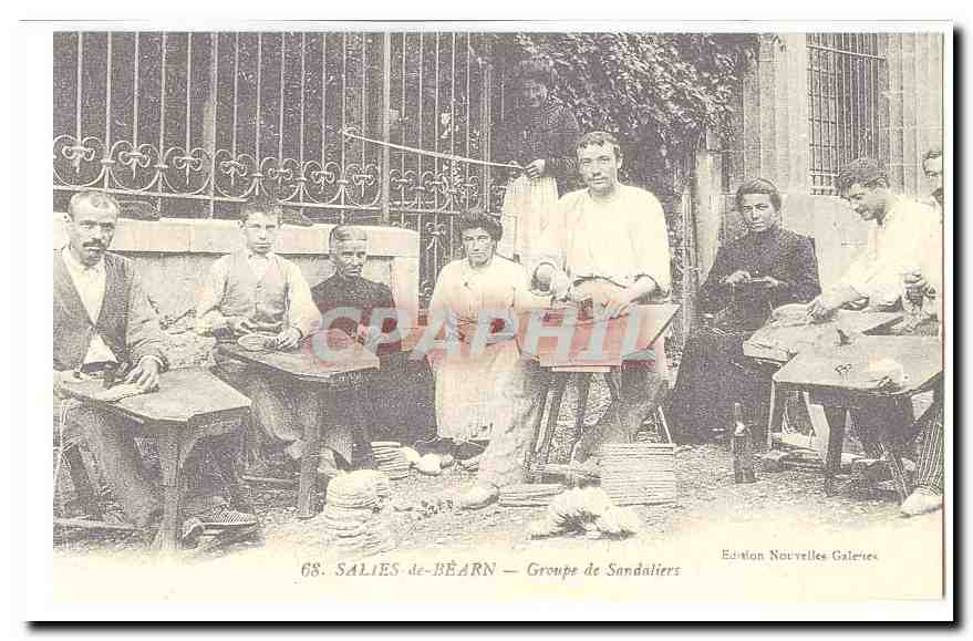 REPRODUCTION Salies de Bearn CPA Groupe de sandaliers