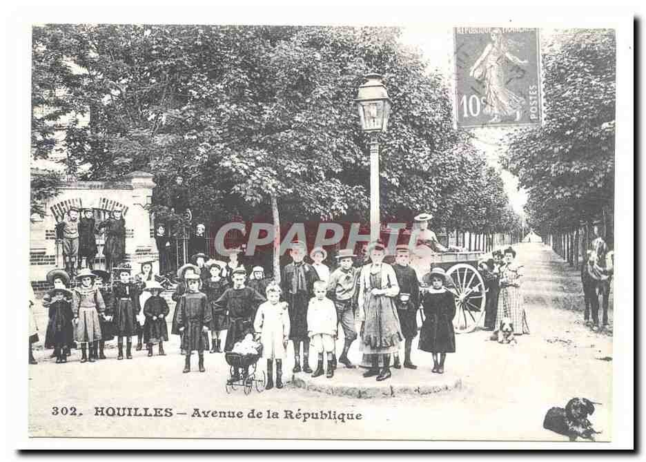 REPRODUCTION Houilles CPA Avenue de la Republique