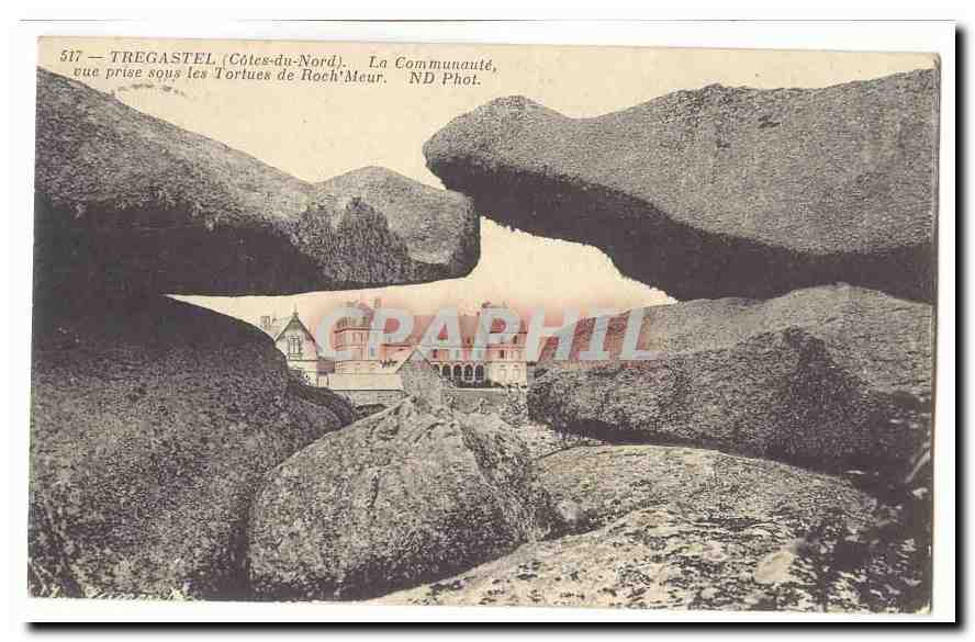 TREGASTEL (Côtes-du-Nord) — La Communauté vue prise sous les Tortues de Roch'Meur — ND Phot.
