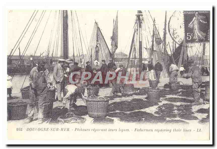 Boulogne sur Mer CPA Pecheurs reparant leurs lignes (reproduction)