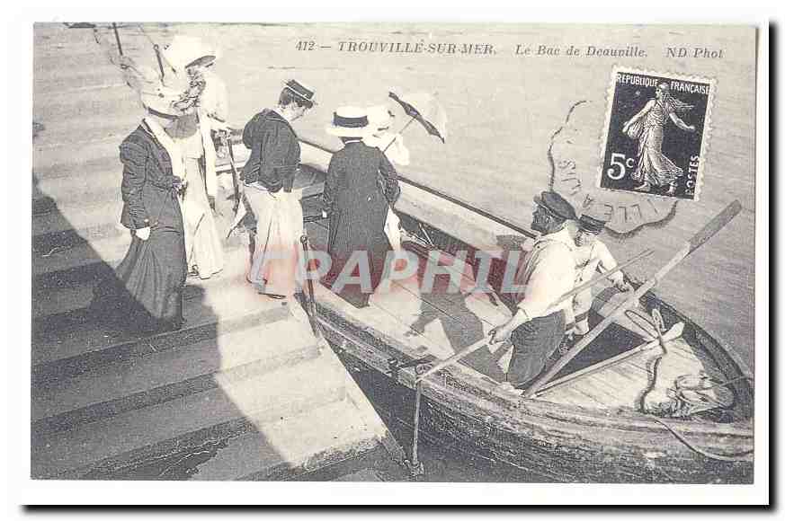 Trouville sur Mer CPA Le bac de Deauville (barque) (reproduction)