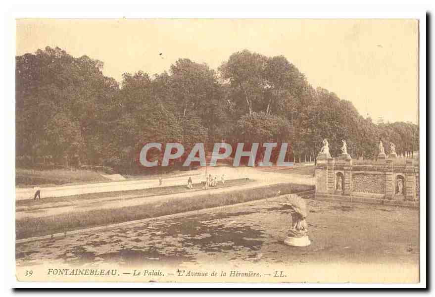Fontainebleau — Il Palazzo — L' Avenue de la Héronière — LL