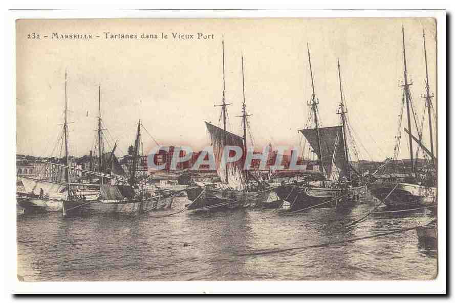 Marseille CPA Tartanes dans le vieux port (bateaux)
