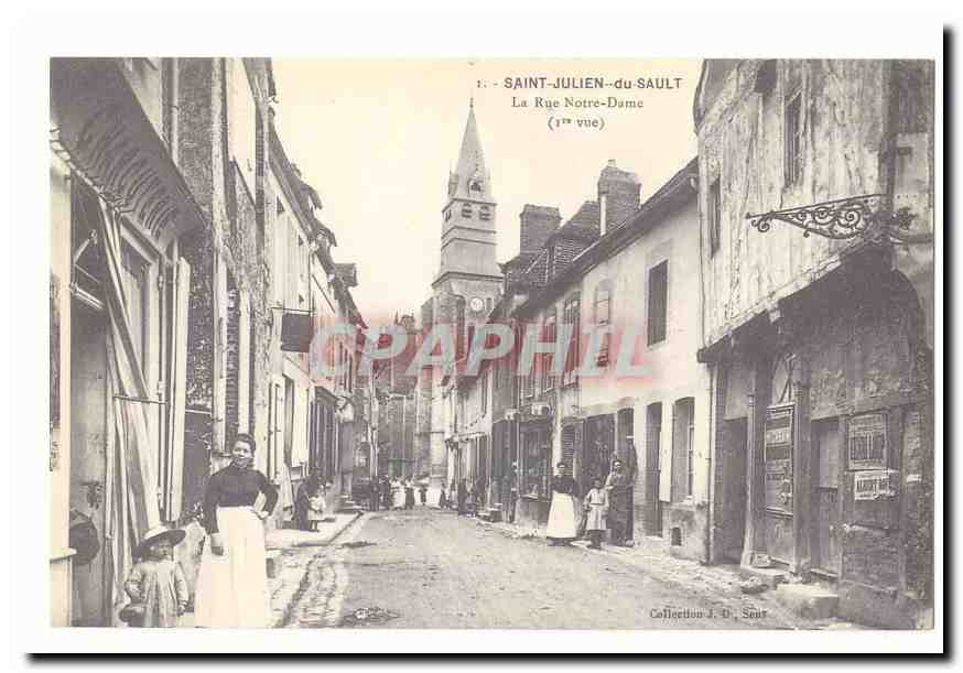 Saint Julien du SAult CPA La rue Notre DAme (1er vue) (reproduction)