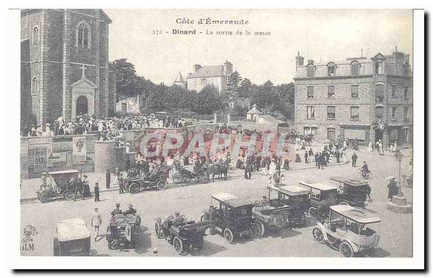 Cote d'emeraude CPA Dinard La sorite de la messe (reproduction)