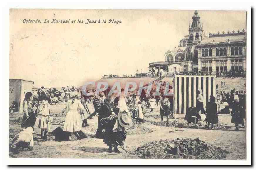 Ostende CPA Le Kursaal et les jeux a la plage