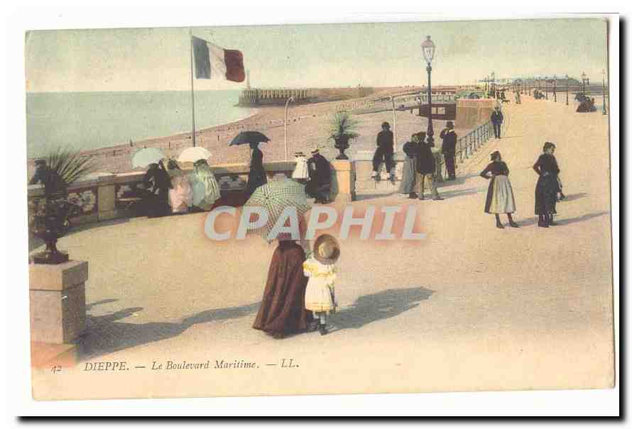 Dieppe CPA Le boulevard Maritime (animee)