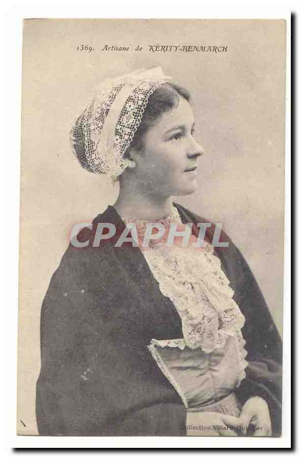 CPA Folklore Coiffe Costume Artisane de Kerity Penmarch