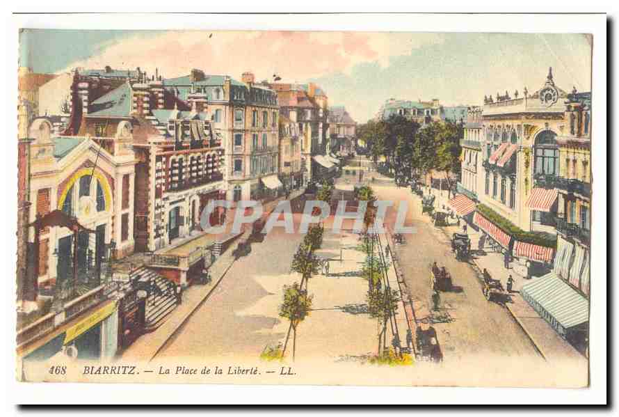 Biarritz CPA La place de la Liberte