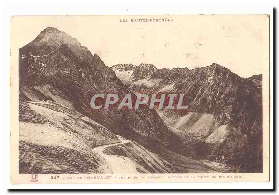 Col du Tourmalet — Vue prise du sommet — Entrée de la route du Pic du Midi — Les Hautes-Pyrénées