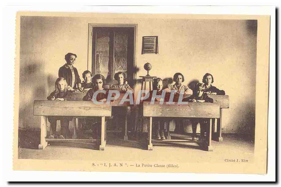 Institution des Jeunes Aveugles de Nancy IJAn 8 rue de Santifontaine CPA La petite classe (filles)