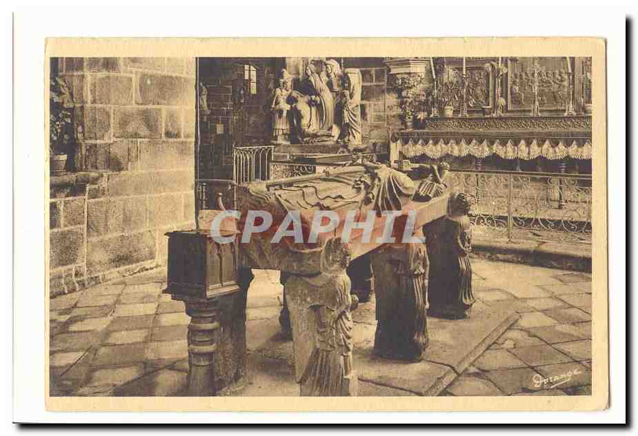 Locronan CPA Interieur de la chapelle du Penity 15eme Tombeau de Saint roman