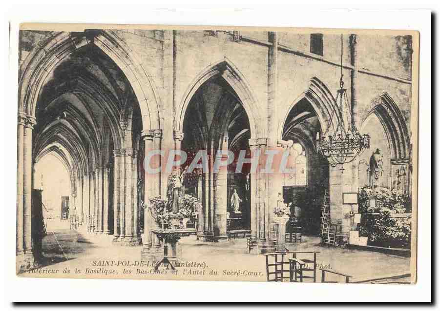 Saint Pol de Leon CPA Interieur de la absilique les abs cotes et l'autel du sacre coeur
