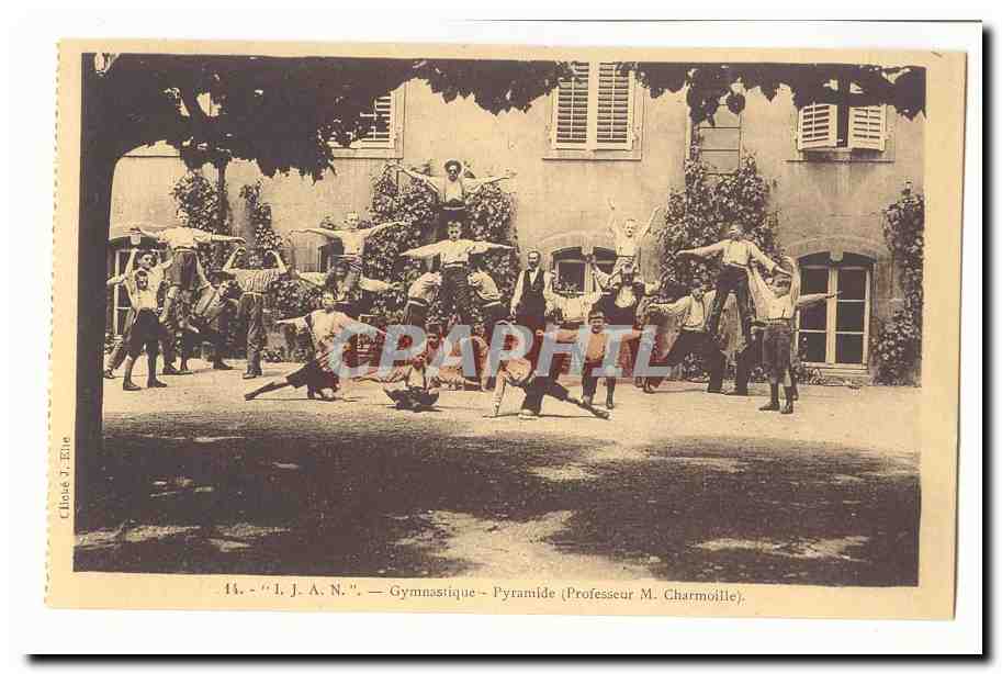 Institution des Jeunes Aveugles de Nancy IJAn 8 rue de Santifontaine CPA Gymnastique Pyramide (professeur M Charmoille)