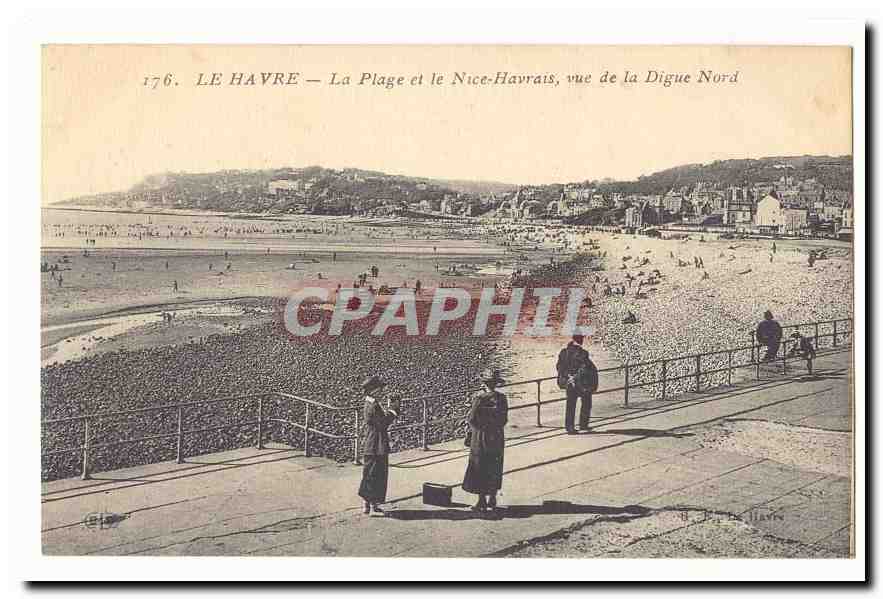 Le Havre CPA La plage et le Nice Havrais vue de la digue Nord