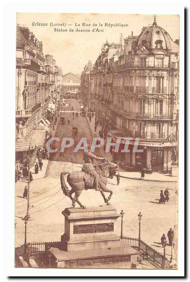 Orleans CPA La rue de Republique Statue de Jeanne d'arc