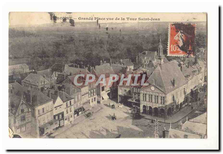 PEronne CPA Grand place vue de la Tour Saint Jean