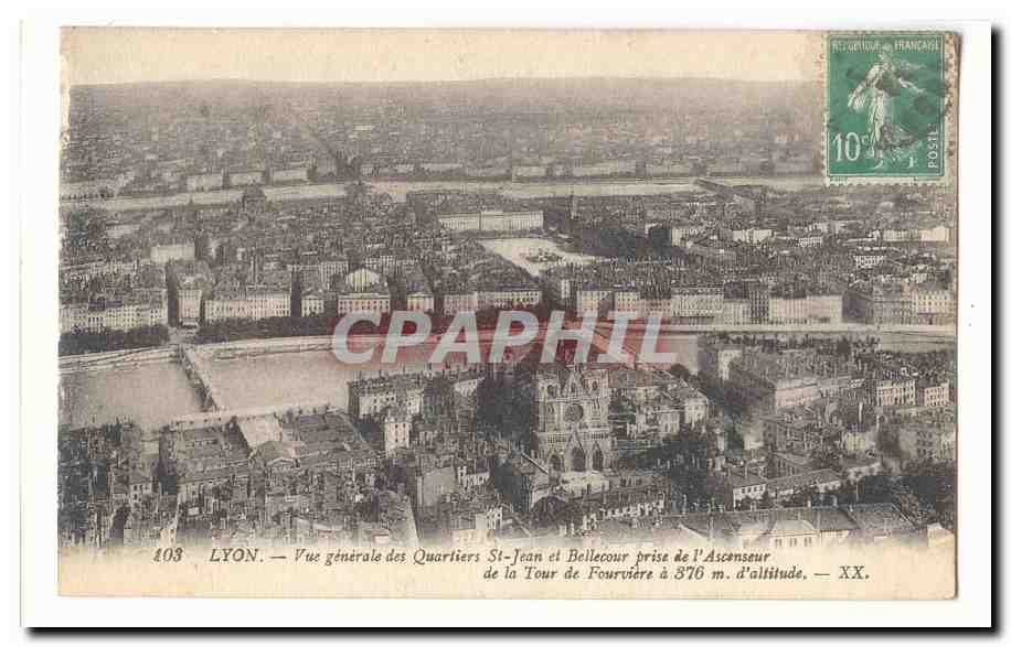 Lyon CPA Vue generale des quartiers St Jean et Bellecour prise de l'ascenseur de la Tour de Fourviere a 376m d'altitude