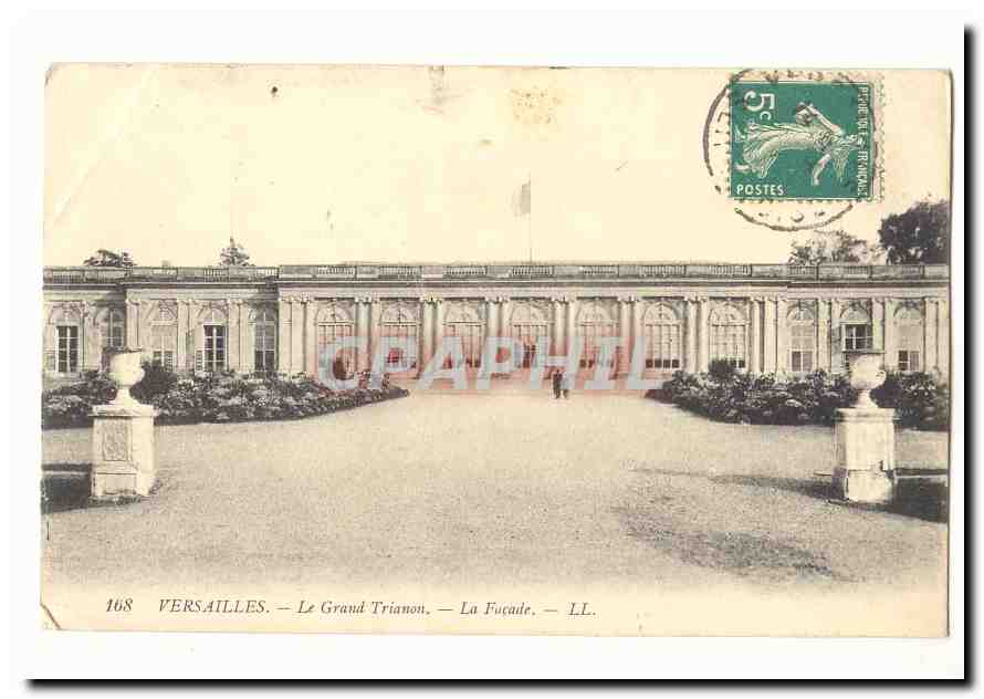 Versailles — Le Grand Trianon — La Façade — LL. — CPAPHIL 168