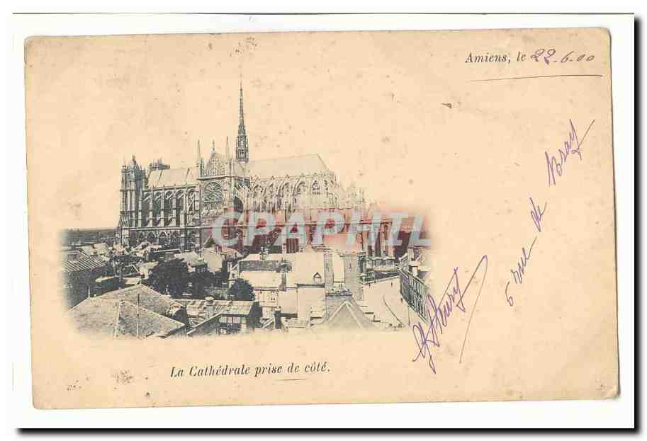 Amiens CPA La cathedrale pris de cote