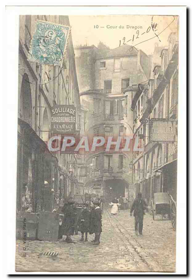 Cour du Dragon — Lyon — Publisher G. Vieux Paris