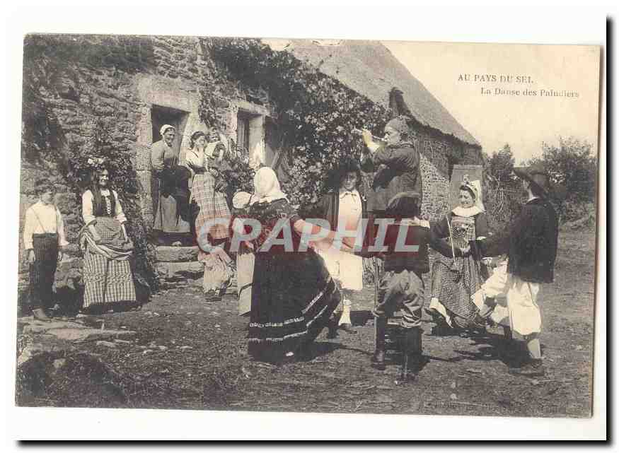 Au pays du sel CPA La danse des paludiers