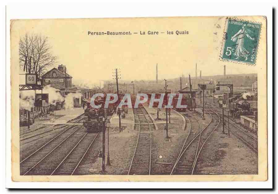 Persan Beaumont CPA La gare Les quais (train)