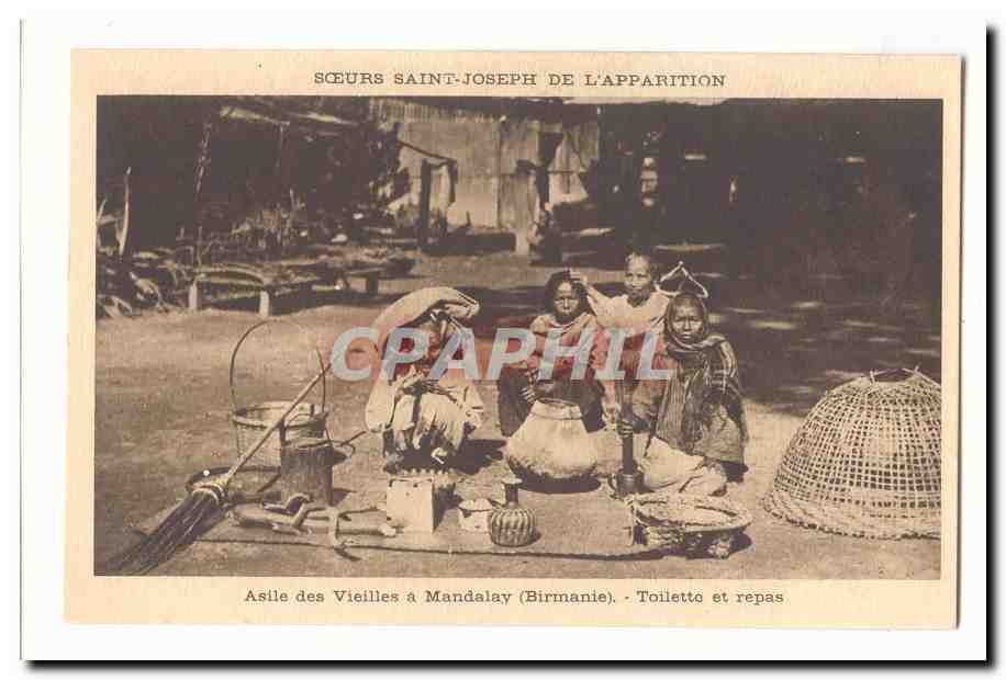 Soeurs Saint Joseph de l´Apparition CPA Asile des vieilles a Mandalay (birmanie) Toilette et repas