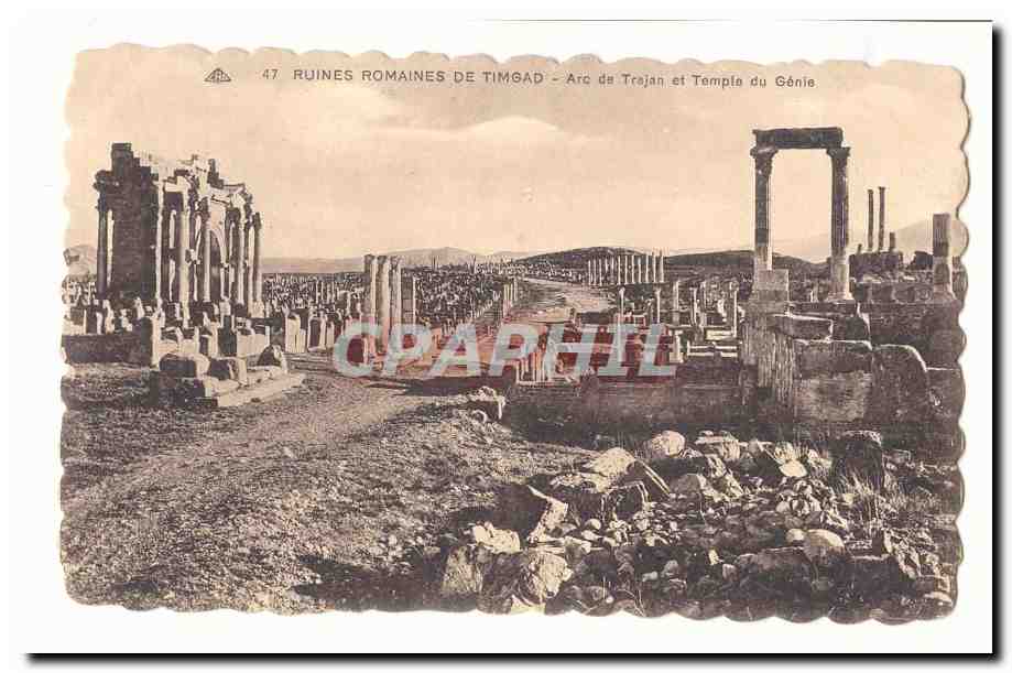 Algerie CPA Ruines romaines de Timgad arc de Trajan et temple du genie