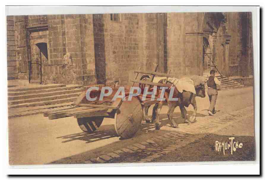 Le pays basque CPA Attelage passant devant l'eglise d'Urrugne
