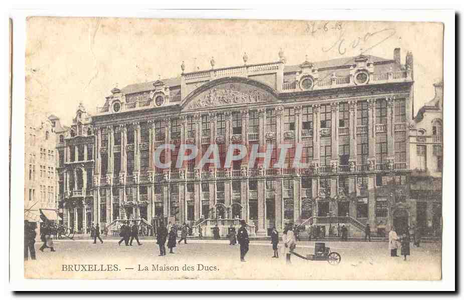 Bruselas — La Maison des Ducs — editor CPAPHIL, n° de serie 81-6-13 - Anverso