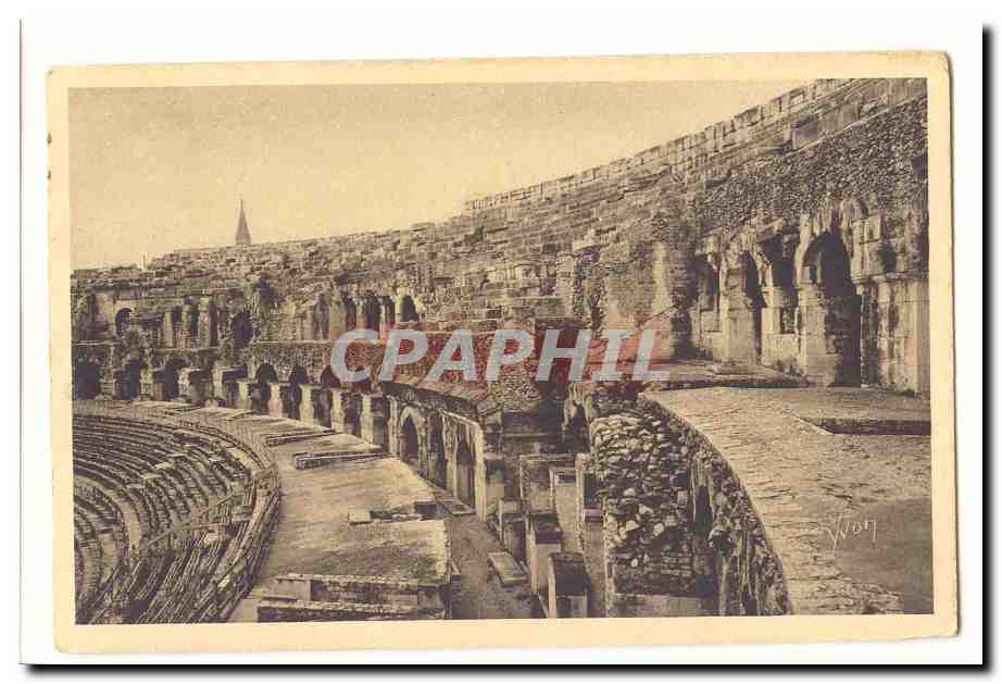 Amphithéâtre de Nîmes — vue intérieure — photographe Von