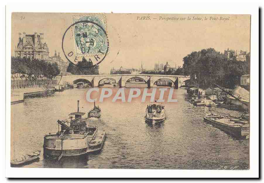 Paris (5eme) CPA Perspective sur la Seine Le Pont Royal (bateaux)